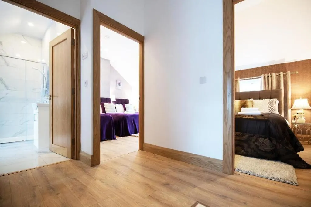 Apartment Luxury Cottage - City Center - Large Garden With Hot Tub -7 Bedrooms-4 Bathrooms Galway Ireland